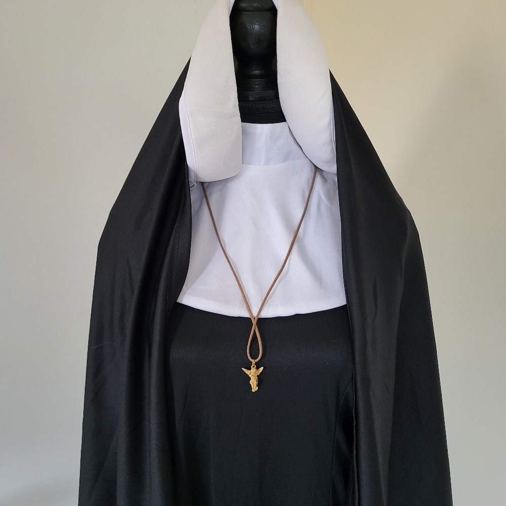 HALLOWEEN Nun Costume NWOT - Picture 2 of 14